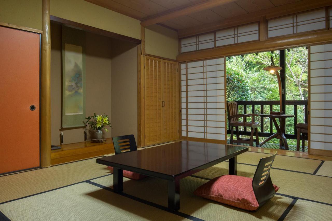Kurokawa Onsen Oku No Yu Minamioguni Exterior foto